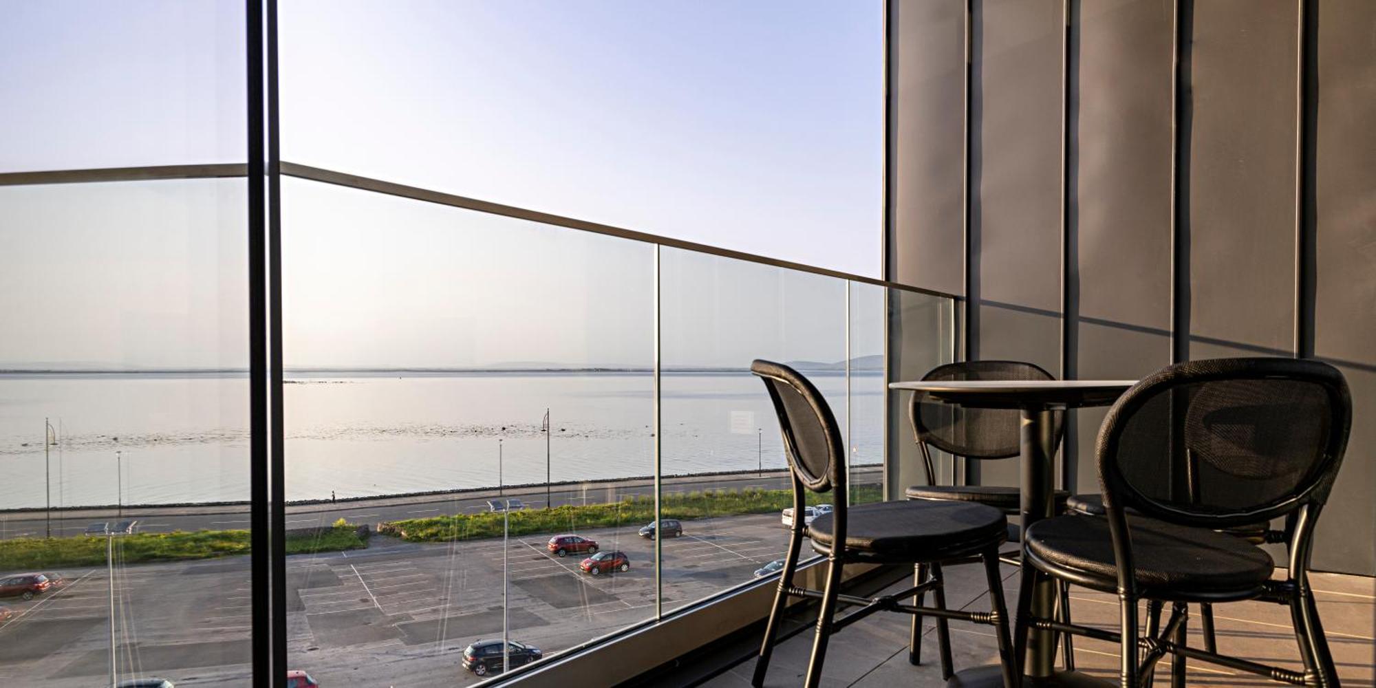 Shoreline Apartments Голуэй Экстерьер фото