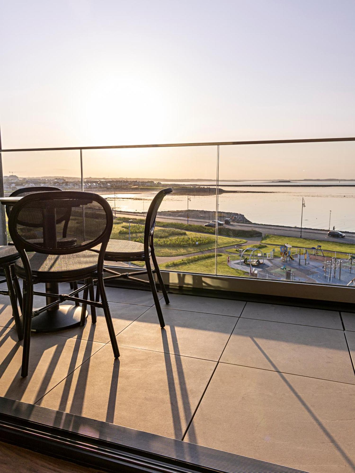 Shoreline Apartments Голуэй Экстерьер фото