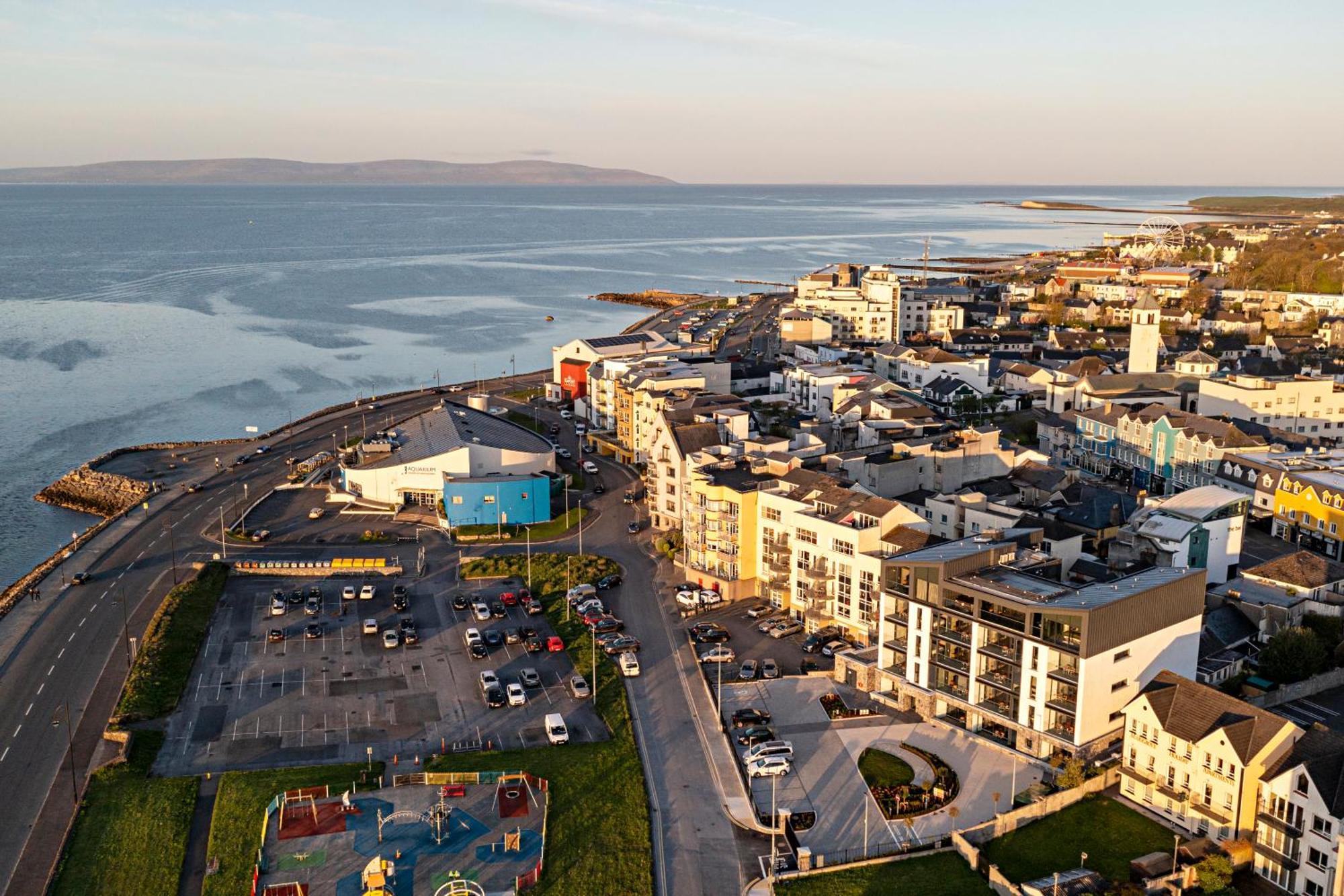 Shoreline Apartments Голуэй Экстерьер фото